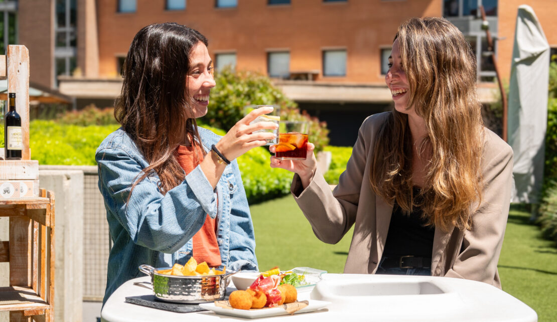 UN RINCÓN ÚNICO EN BARCELONA: EL JARDÍN DEL HOTEL ALIMARA